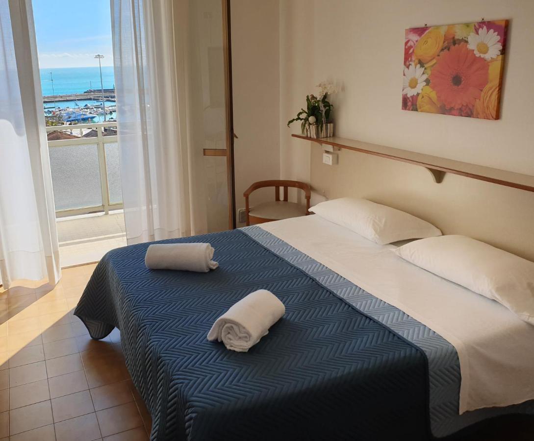 Hotel Sorriso Numana Exterior photo